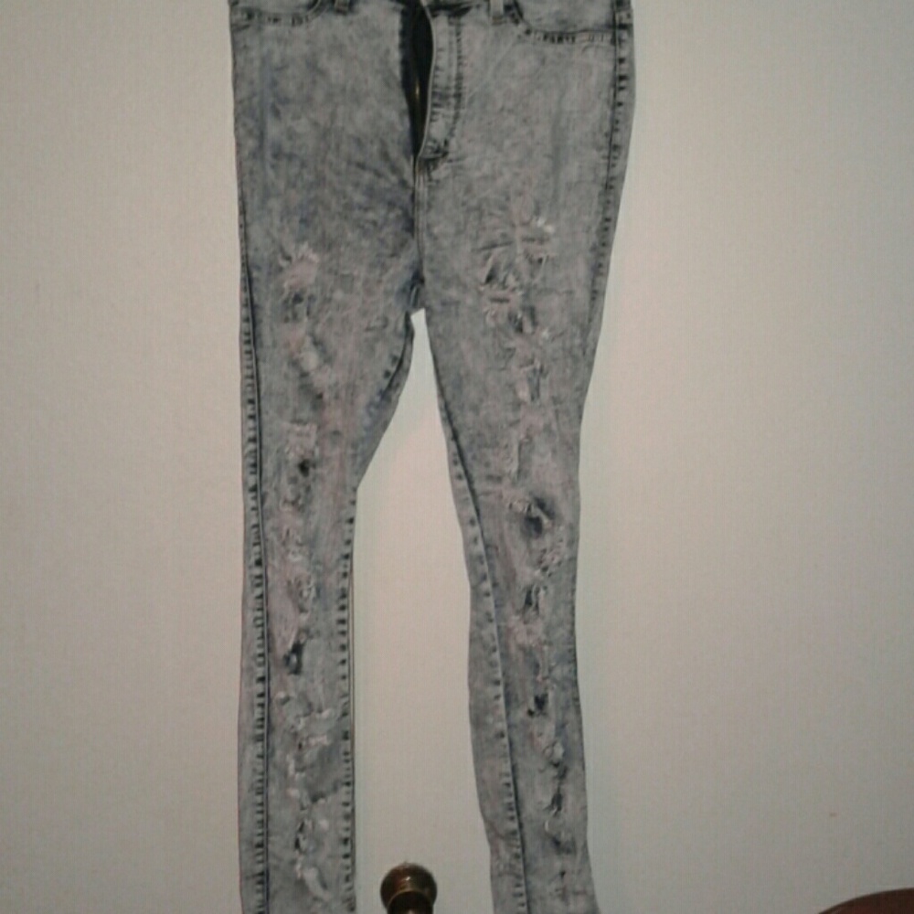 Ripped High waist acid wash jeans